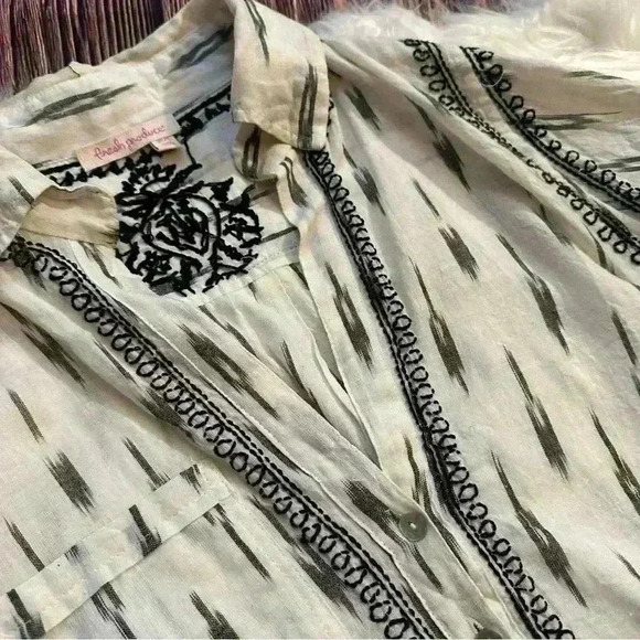 Womens BOHO/Western White/Black/Gray Embroidered Handmade Tunic Top Sz XS/S - Picture 2 of 10